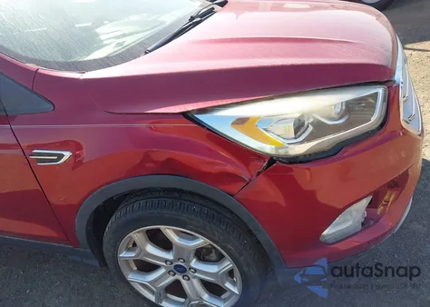 2018 Ford Escape Titanium из США, поврежденный, VIN 1FMCU0J9XJUB36625